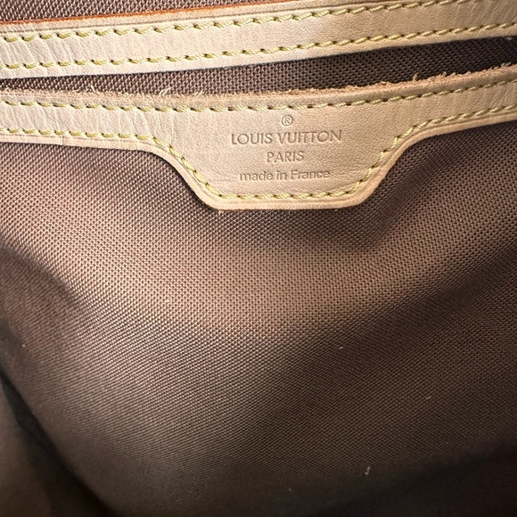 Louis Vuitton Montsouris GM in great condition! - Picture 6 of 14